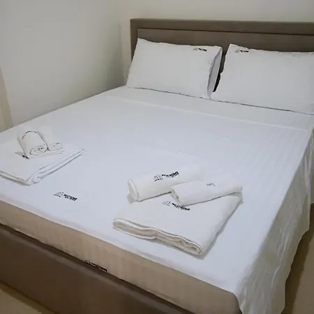 Next 2 * Vlore